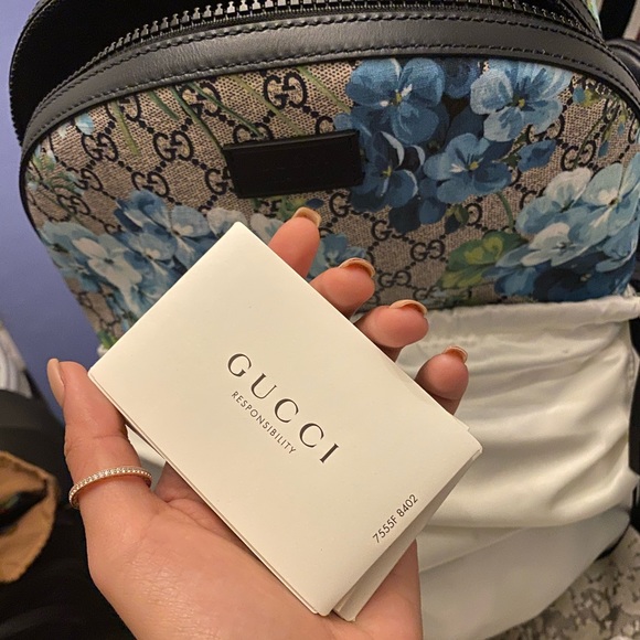 Gucci Blooms Backpack GG Supreme Blue - Picture 2 of 4
